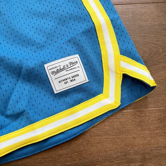 Mitchell & Ness Men’s Branded Game Day Shorts size Small Blue Yellow NWT - Picture 3 of 9